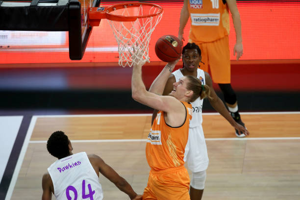 略胜一筹 略胜一筹