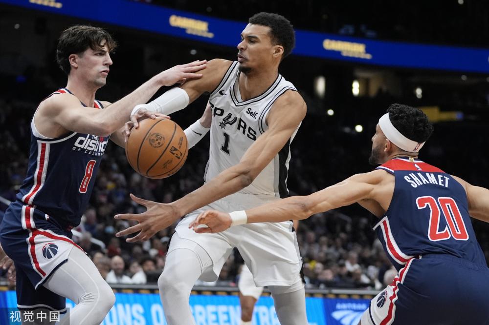 滑雪的佼佼 滑雪的佼佼